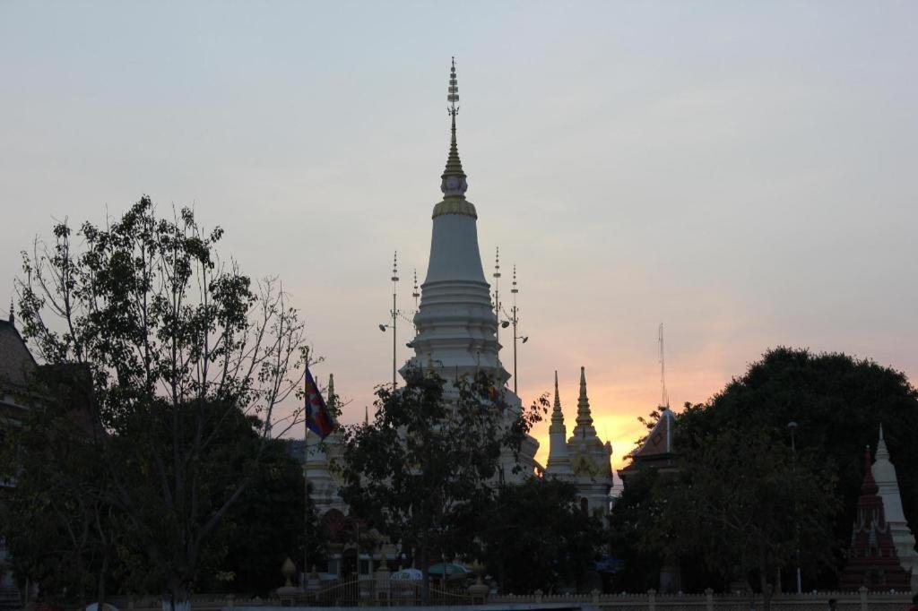 Kirirom Crystal Hotel Phnom Penh Exterior foto